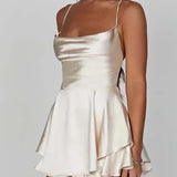 Robe Satinée Courte à Dos Noué