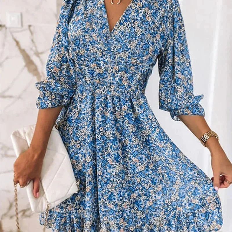 Robe Courte Fleurie à Col V