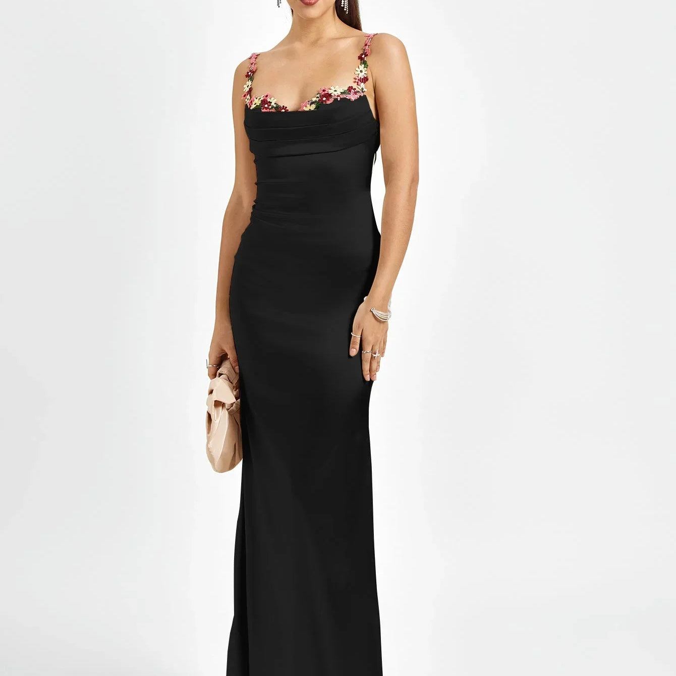 Robe Longue Satinée à Bretelles Fleuries