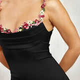 Robe Longue Satinée à Bretelles Fleuries