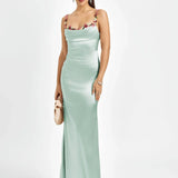 Robe Longue Satinée à Bretelles Fleuries