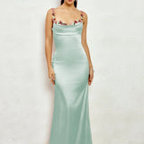 Robe Longue Satinée à Bretelles Fleuries