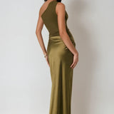 Robe Longue Satinée Asymétrique Élégante