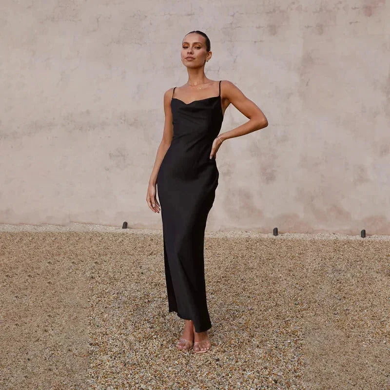 Robe Longue Satinée à Col Bénitier