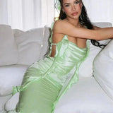 Robe Longue Satinée Dos Lacé Élégante