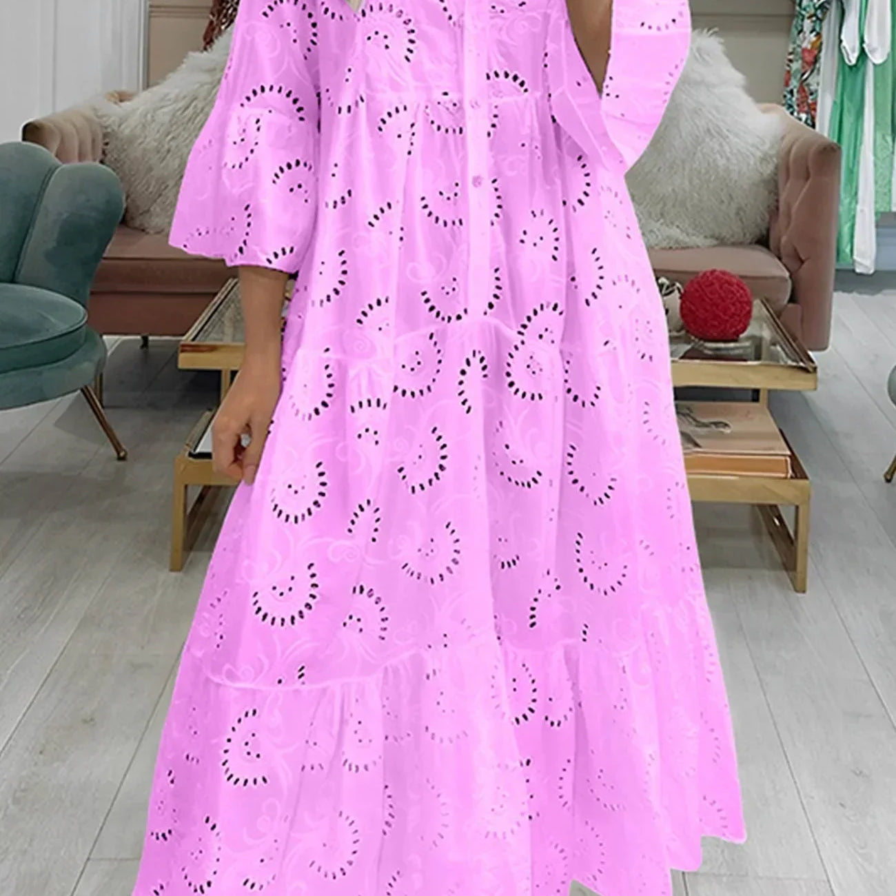 Robe Longue Brodée à Col V