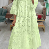 Robe Longue Brodée à Col V