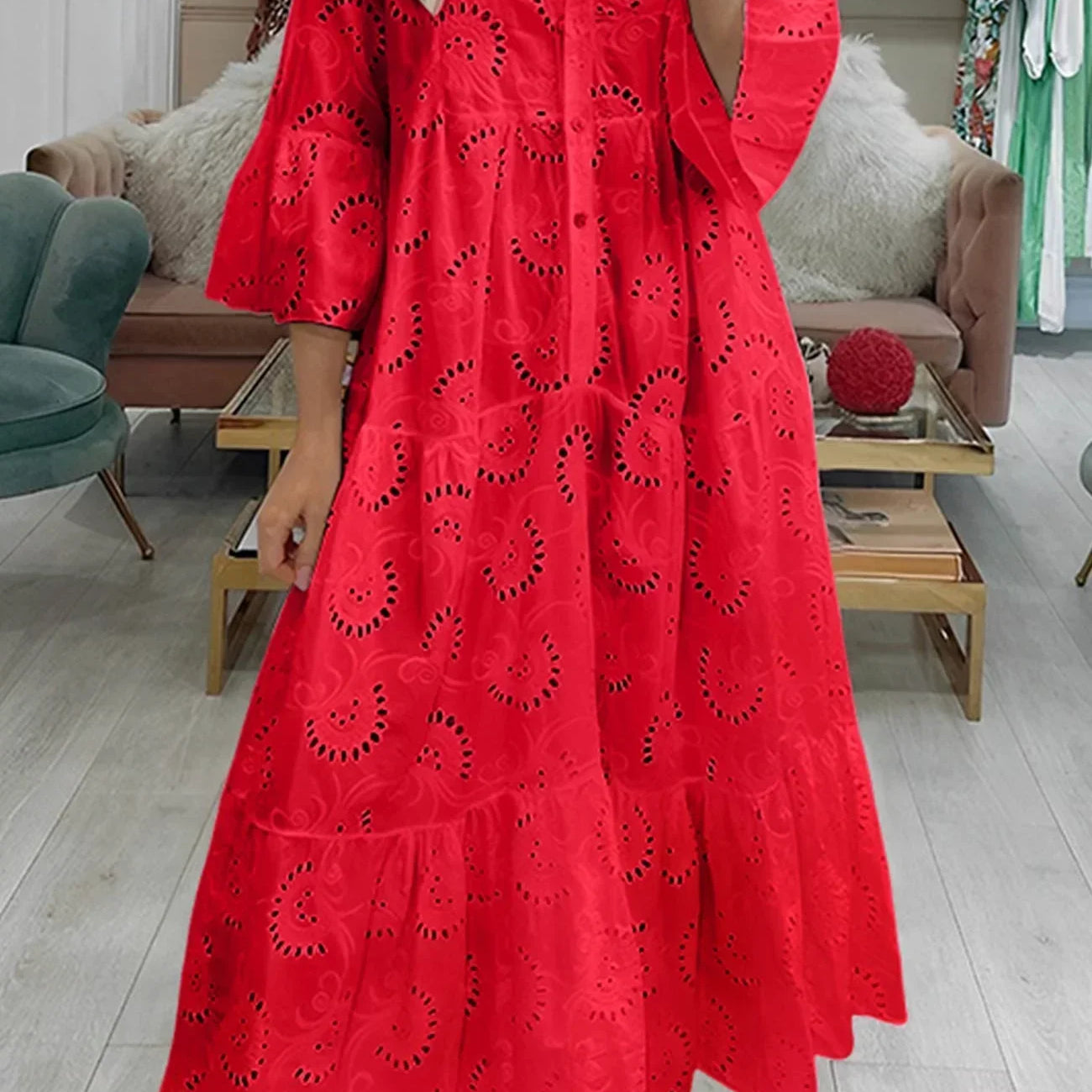 Robe Longue Brodée à Col V