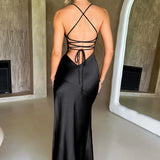 Robe Longue Satinée à Fente Élégante