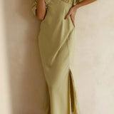 Robe Longue Satinée Épaules Dénudées