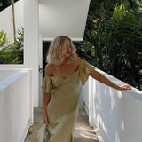 Robe Longue Satinée Épaules Dénudées