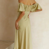 Robe Longue Satinée Épaules Dénudées