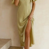 Robe Longue Satinée Épaules Dénudées