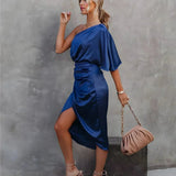 Robe Midi Asymétrique Satinée Élégante