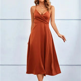 Robe Midi Satinée Dos Nu Élégante