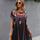 Robe Courte Brodée à Col Rond