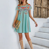 Robe Courte Brodée à Col Rond