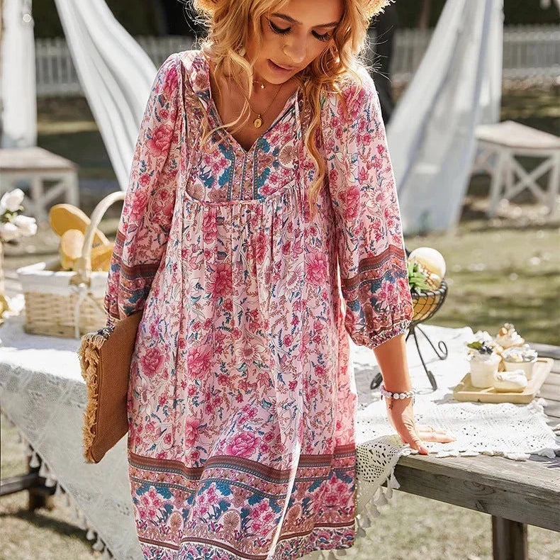 Robe Courte Imprimée à Col V