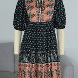 Robe Courte Imprimée à Col V