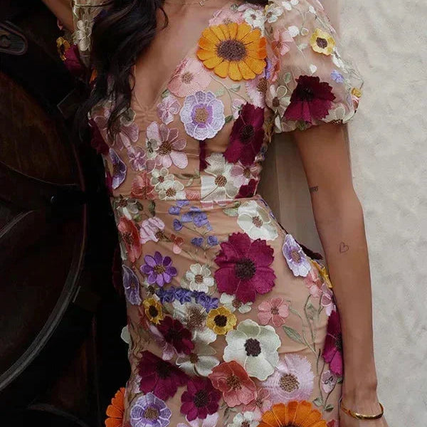 Robe Courte Fleurie à Manches Bouffantes