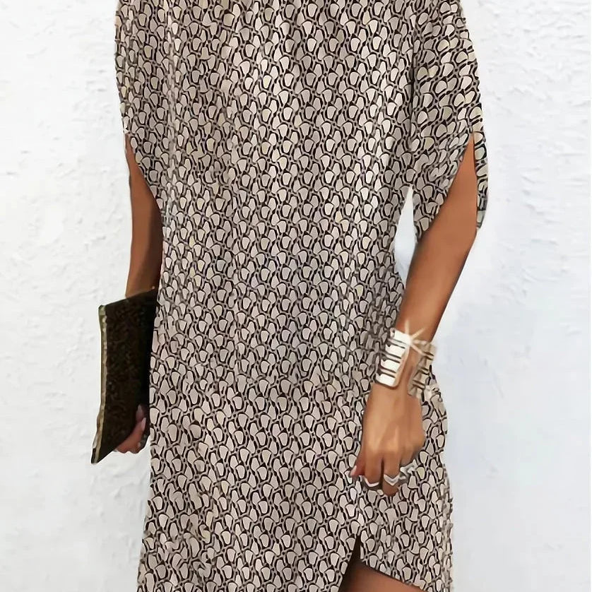 Robe Courte Unie à Col Rond
