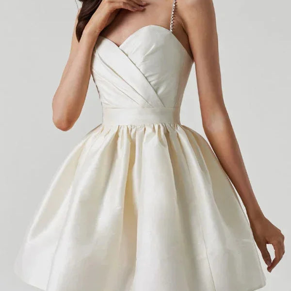 Robe Courte Bustier Évasée Élégance Princesse