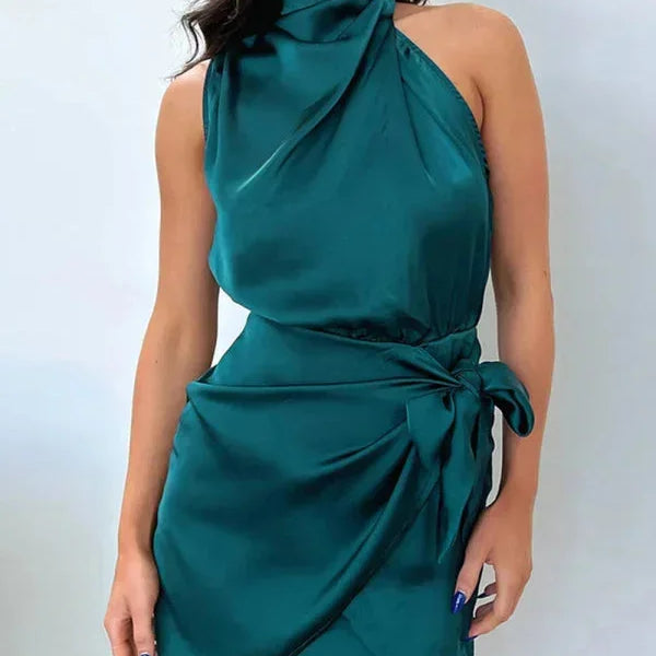 Robe Courte Satinée à Col Drapé