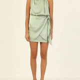 Robe Courte Satinée à Col Drapé