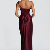 Robe Longue Satinée Col Drapé Élégance Luxe